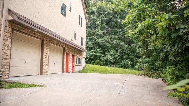 7307 Oliver Circle, Kansas City, KS 66106