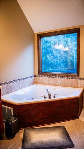 7307 Oliver Circle, Kansas City, KS 66106