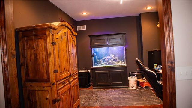 7307 Oliver Circle, Kansas City, KS 66106