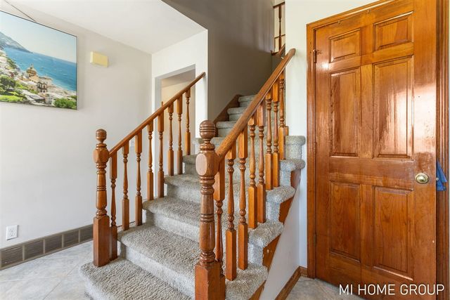 1081 Graafschap Road, Holland, MI 49423