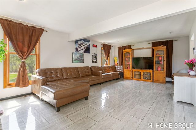 1081 Graafschap Road, Holland, MI 49423