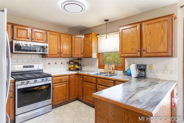 1081 Graafschap Road, Holland, MI 49423