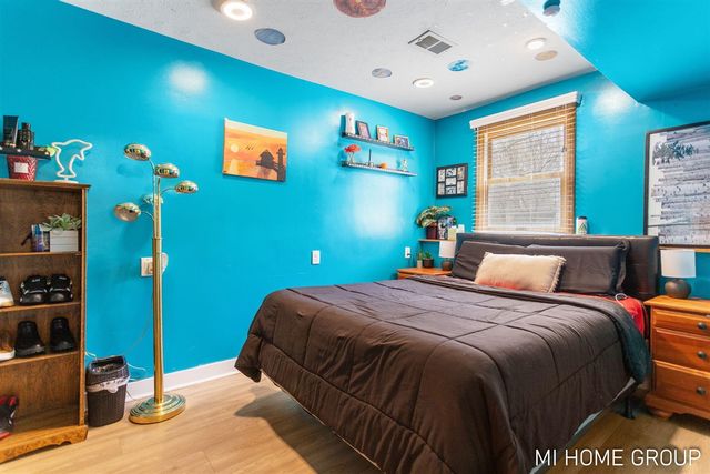 1081 Graafschap Road, Holland, MI 49423