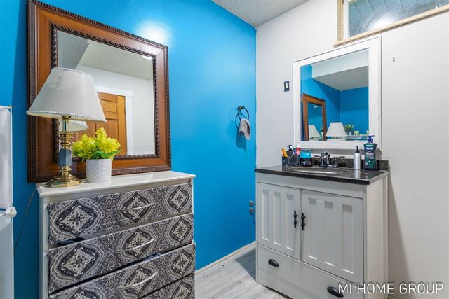 1081 Graafschap Road, Holland, MI 49423