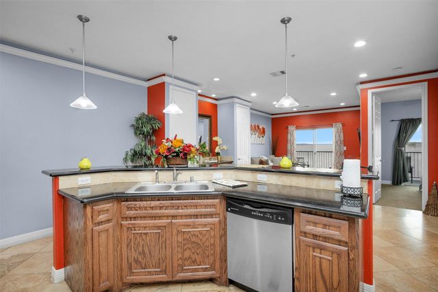 7039 Kingston Cove Ln 309, Willis, TX 77318