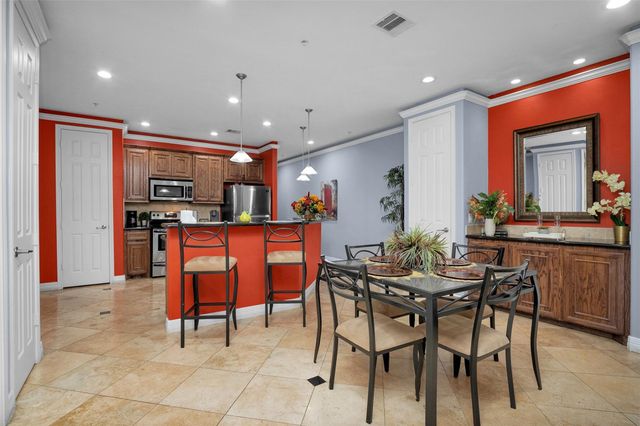 7039 Kingston Cove Ln 309, Willis, TX 77318