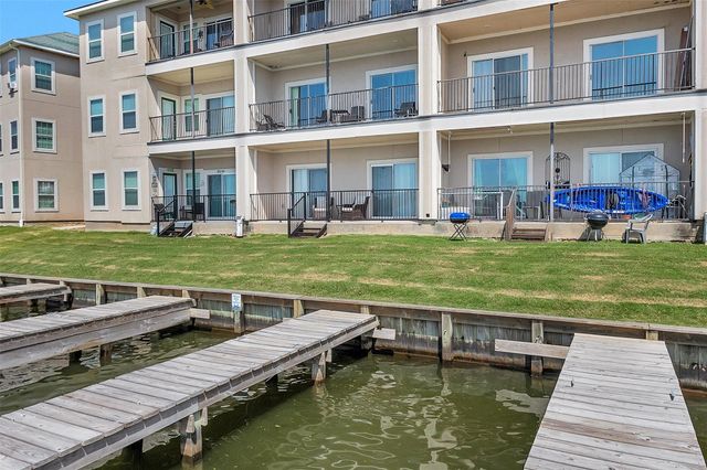 7039 Kingston Cove Ln 309, Willis, TX 77318