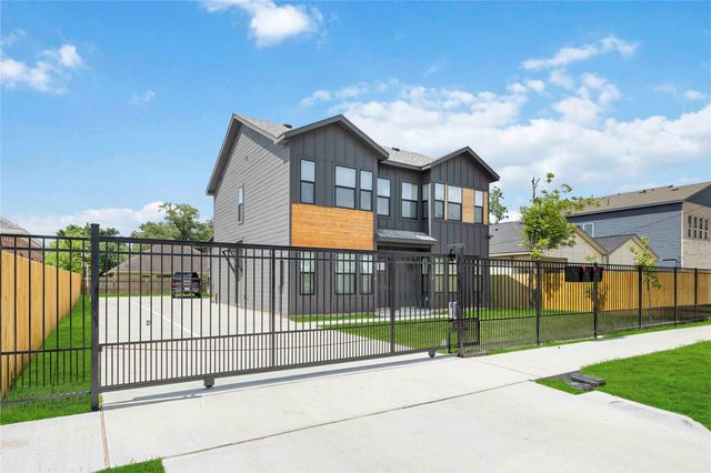 4814 Wilmington Street A, Houston, TX 77033