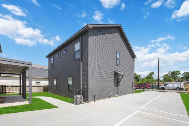 4814 Wilmington Street A, Houston, TX 77033
