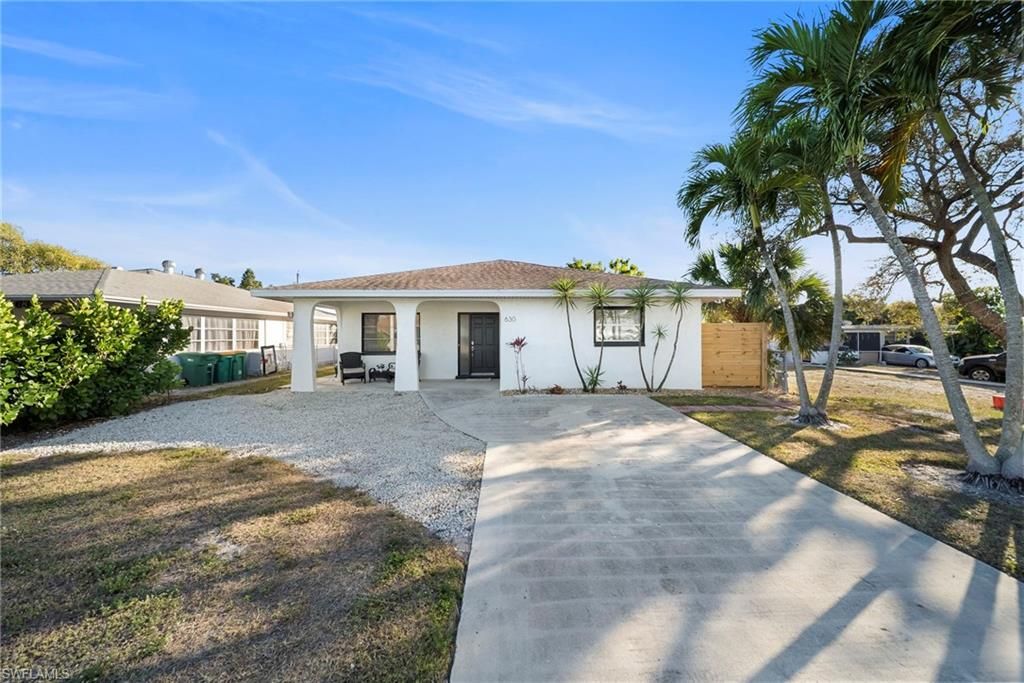 630 99th AVE N, NAPLES, FL 34108 — exterior