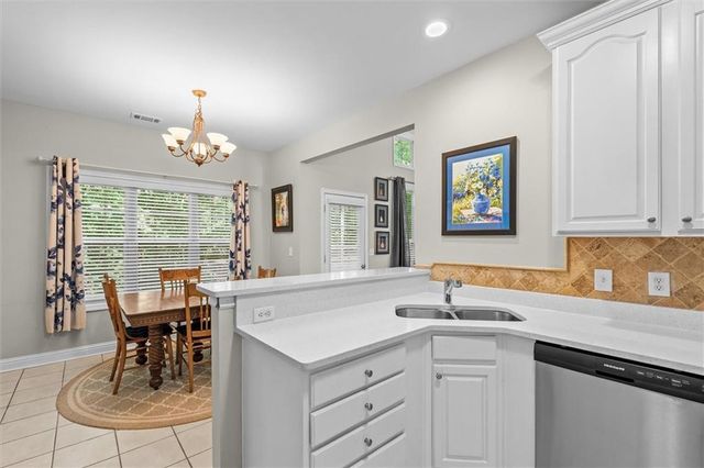 7055 Fletcher Dr, Winston, GA 30187