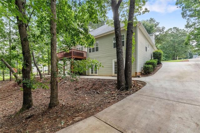 7055 Fletcher Dr, Winston, GA 30187