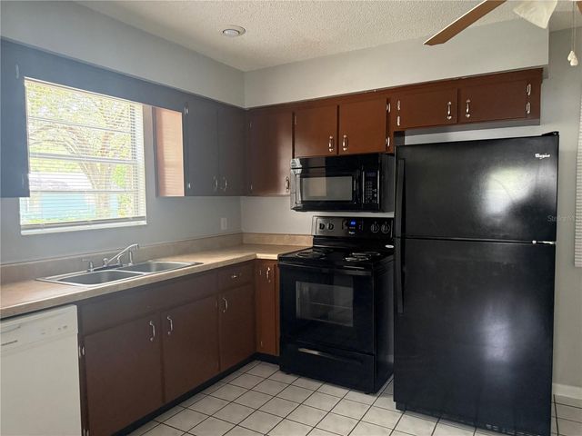 39648 MEADOWOOD LOOP, Zephyrhills, FL 33542