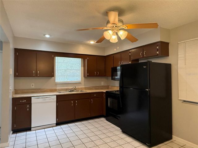 39648 MEADOWOOD LOOP, Zephyrhills, FL 33542
