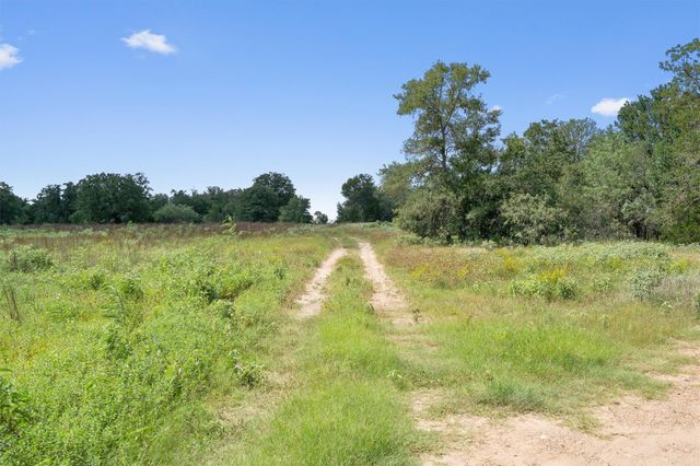 000 Josie LN, Bastrop, TX 78602