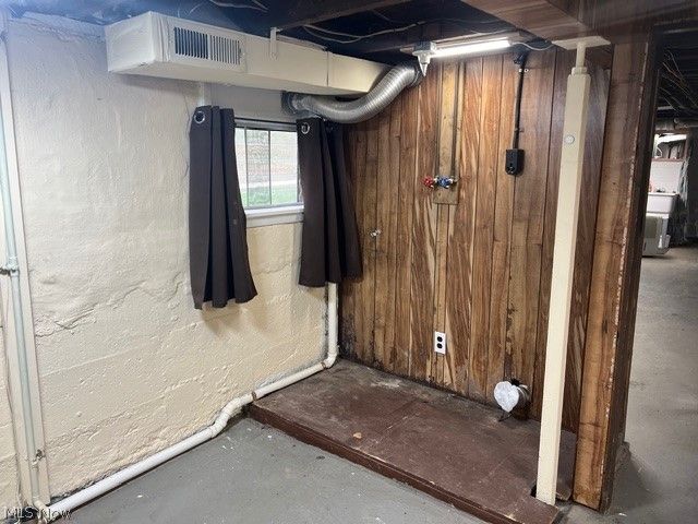 1780 blosser Lane, Follansbee, WV 26037