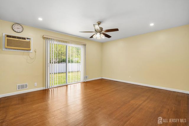 34 Princeton Road, Old Bridge, NJ 08859