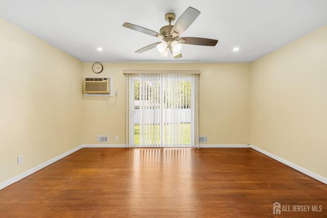 34 Princeton Road, Old Bridge, NJ 08859
