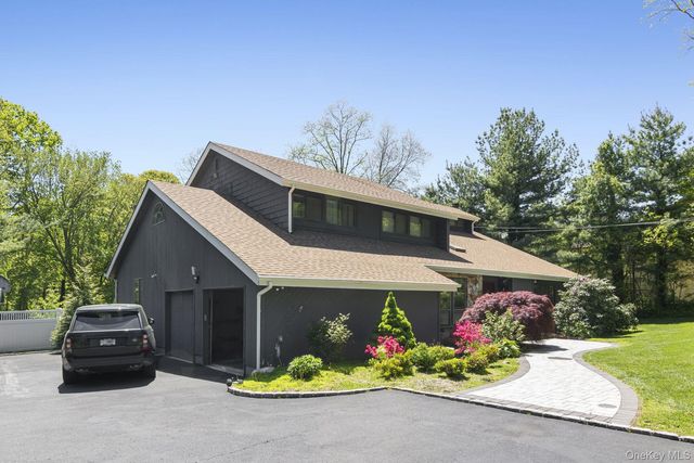 26 Candlewood Path, Dix Hills, NY 11746