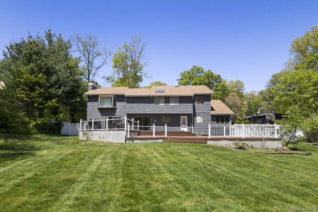 26 Candlewood Path, Dix Hills, NY 11746