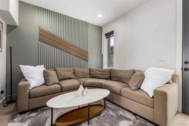 2588 S Broadway, Denver, CO 80210