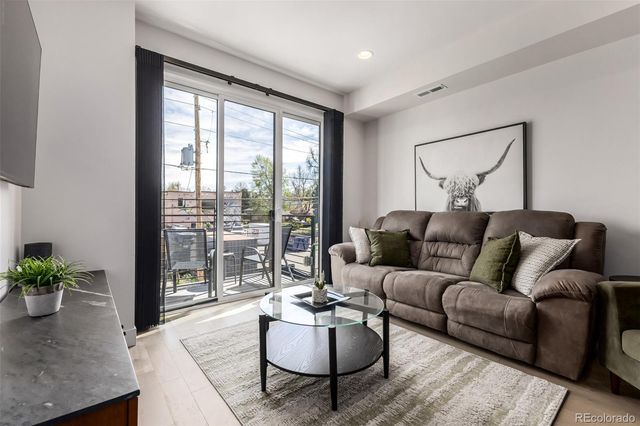 2588 S Broadway, Denver, CO 80210