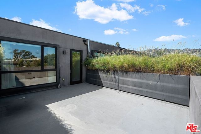 724 N Croft Avenue 313, Los Angeles, CA 90069