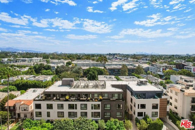 724 N Croft Avenue 313, Los Angeles, CA 90069