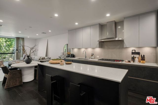 724 N Croft Avenue 313, Los Angeles, CA 90069