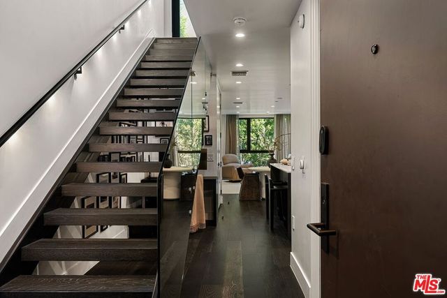 724 N Croft Avenue 313, Los Angeles, CA 90069