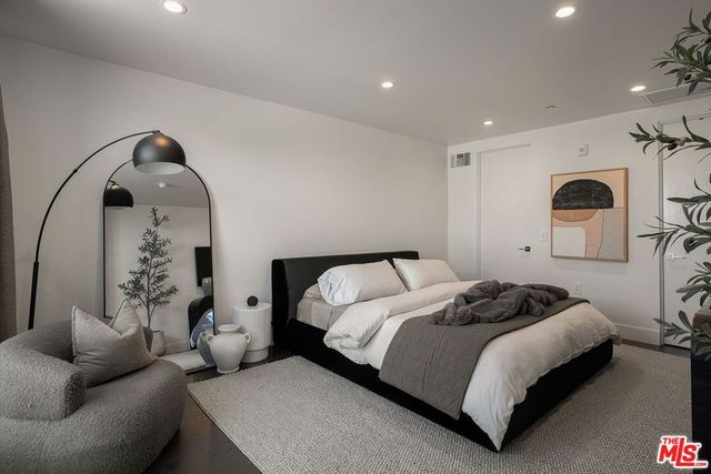 724 N Croft Avenue 313, Los Angeles, CA 90069