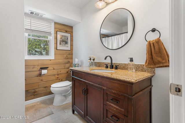88 Almond Drive, Toms River, NJ 08753