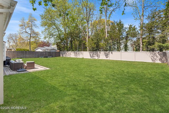 88 Almond Drive, Toms River, NJ 08753