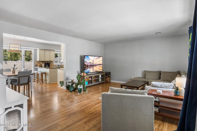 88 Almond Drive, Toms River, NJ 08753