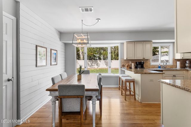 88 Almond Drive, Toms River, NJ 08753