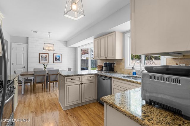 88 Almond Drive, Toms River, NJ 08753
