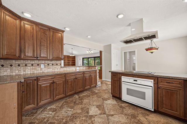 12411 Pinerock Lane, Houston, TX 77024