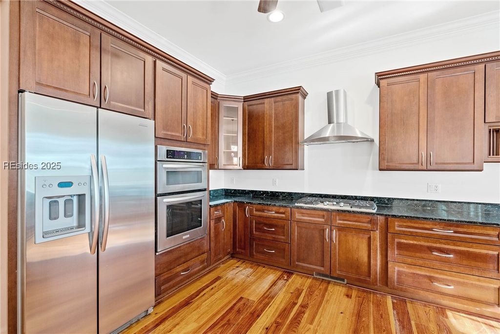 Image 13 of property listing at 104 Barnaby Blf, Seabrook, SC 29940