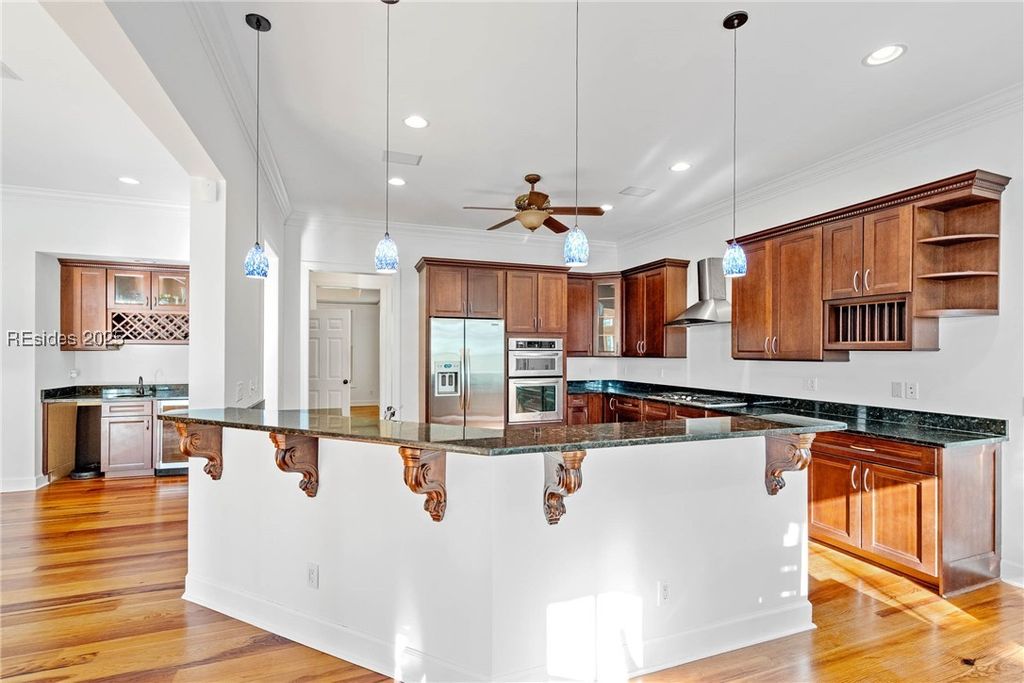 Image 15 of property listing at 104 Barnaby Blf, Seabrook, SC 29940