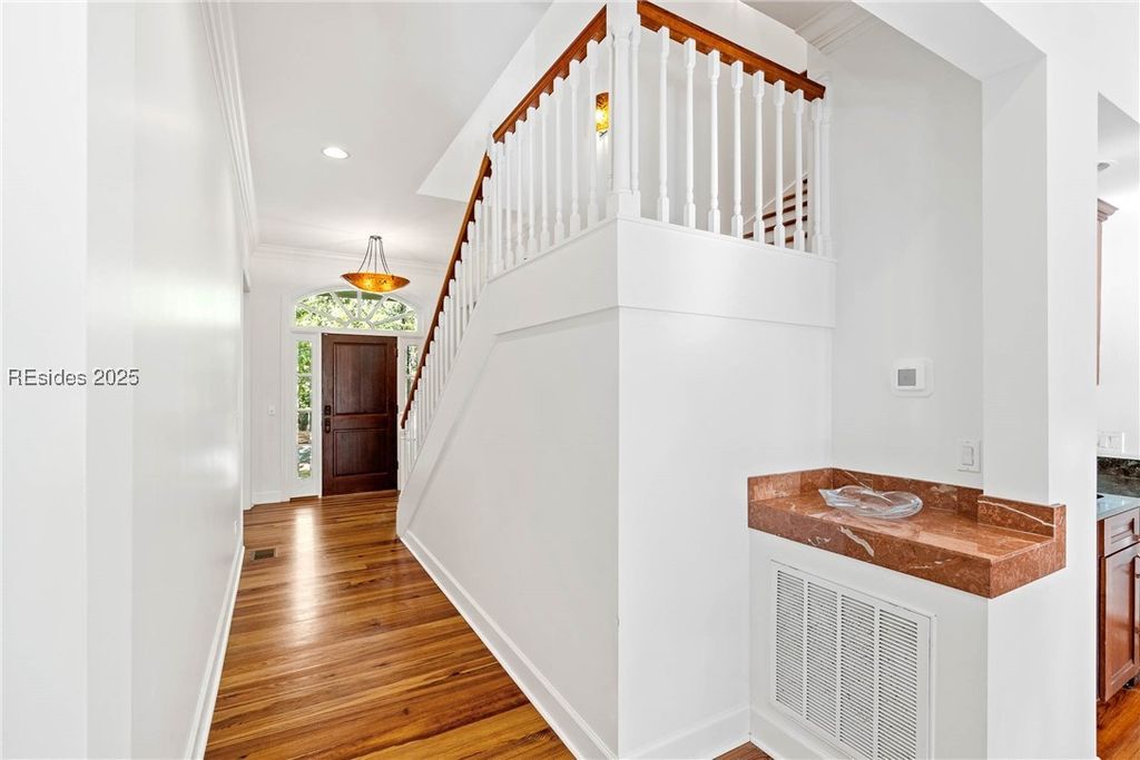 Image 21 of property listing at 104 Barnaby Blf, Seabrook, SC 29940