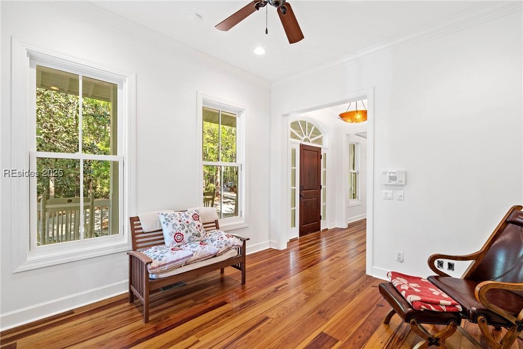 Image 7 of property listing at 104 Barnaby Blf, Seabrook, SC 29940