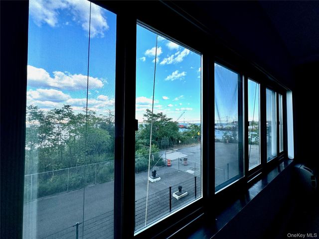 10 Bay Street Landing 2B, Staten Island, NY 10301