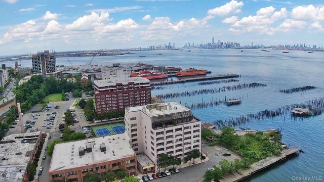 10 Bay Street Landing 2B, Staten Island, NY 10301