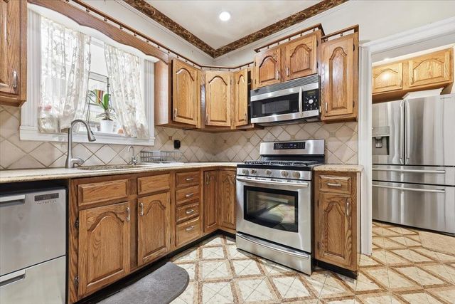 20 75TH ST, North Bergen, NJ 07047