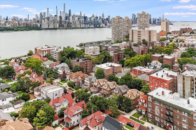 20 75TH ST, North Bergen, NJ 07047