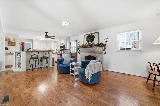313 Lotz DR, Yorktown, VA 23692