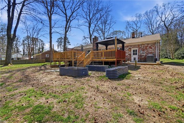 313 Lotz DR, Yorktown, VA 23692