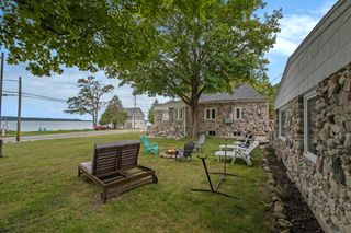 4642 Main Street, Onekama Vlg, MI 49675