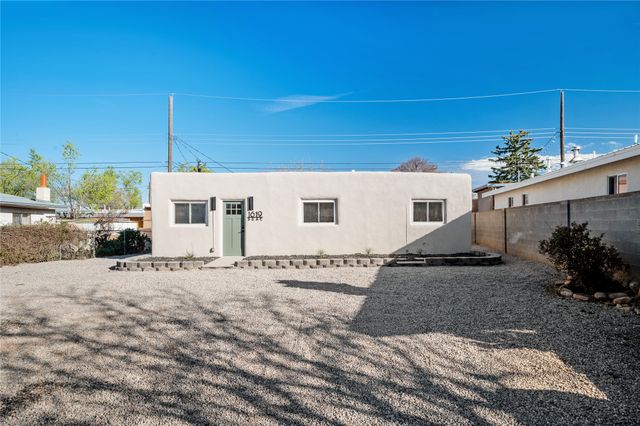 1619 Brae Street, Santa Fe, NM 87505