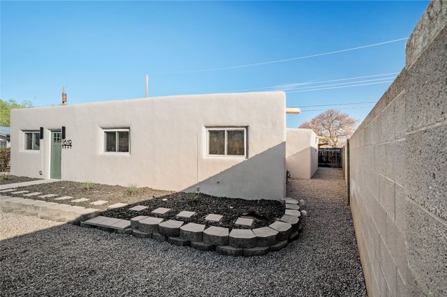 1619 Brae Street, Santa Fe, NM 87505